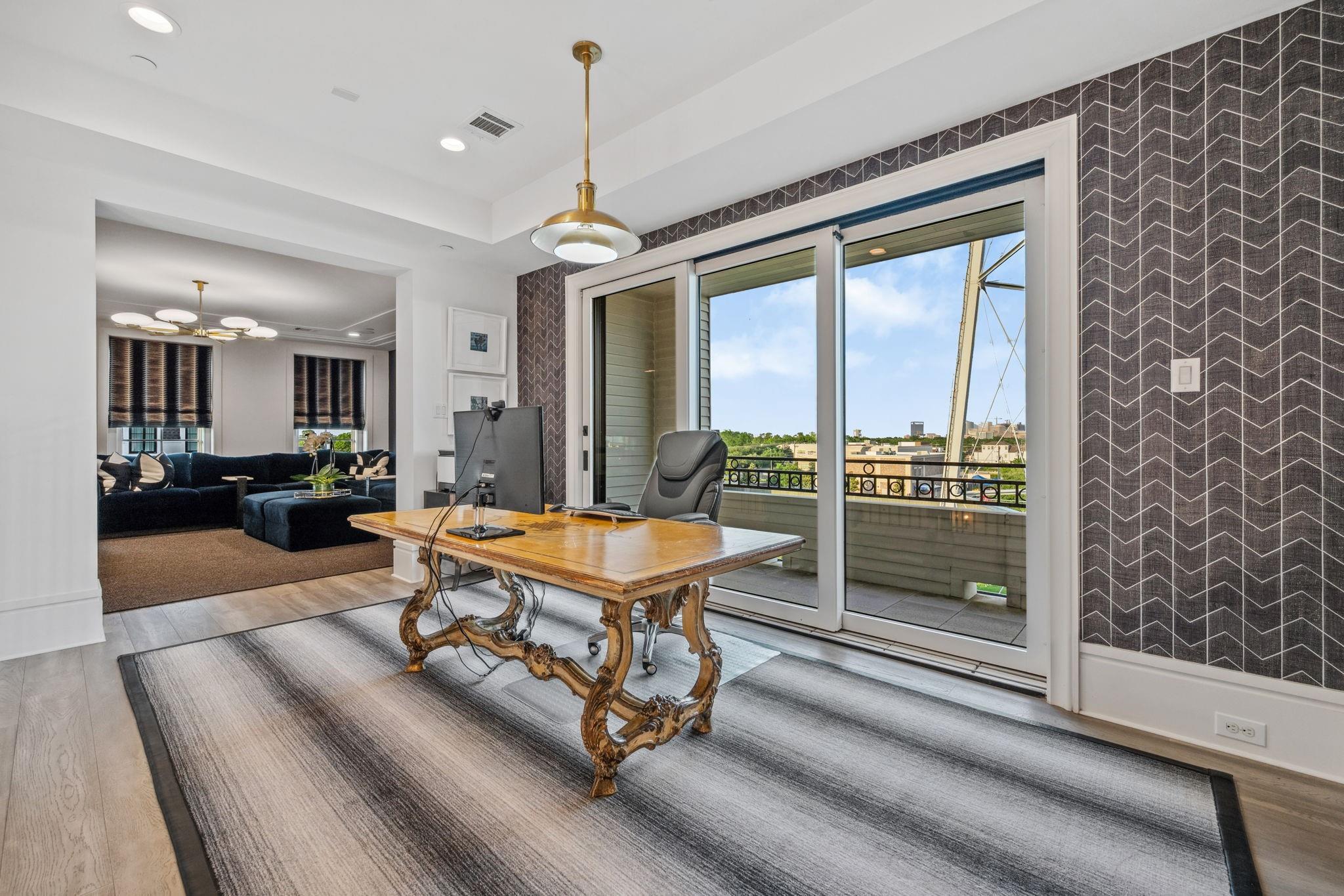 81 Crain Square Boulevard