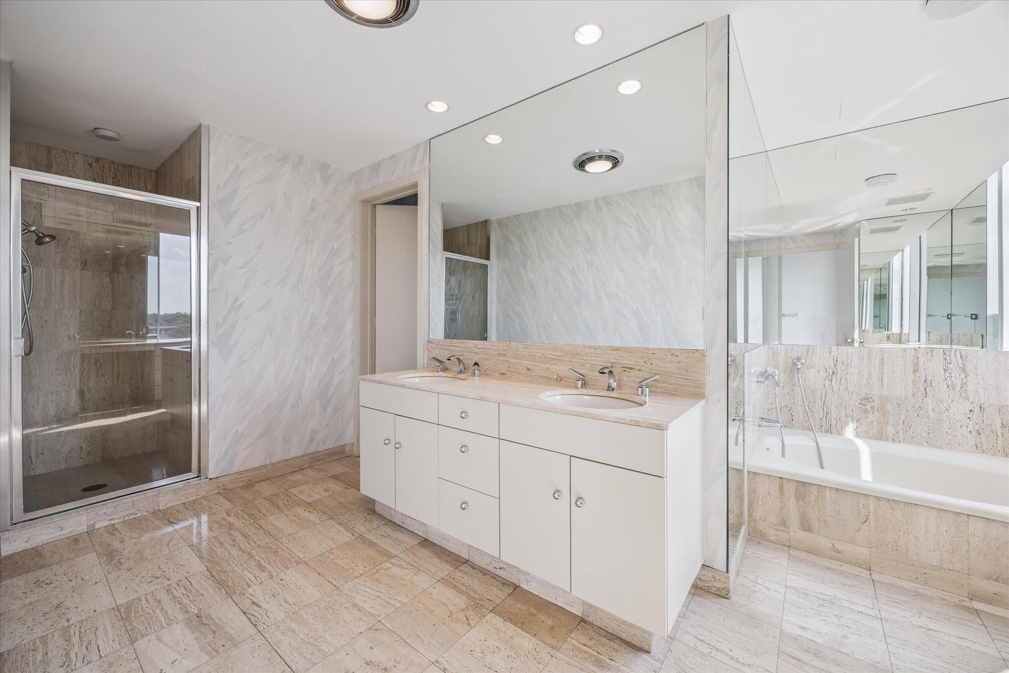121 N Post Oak Lane # 701