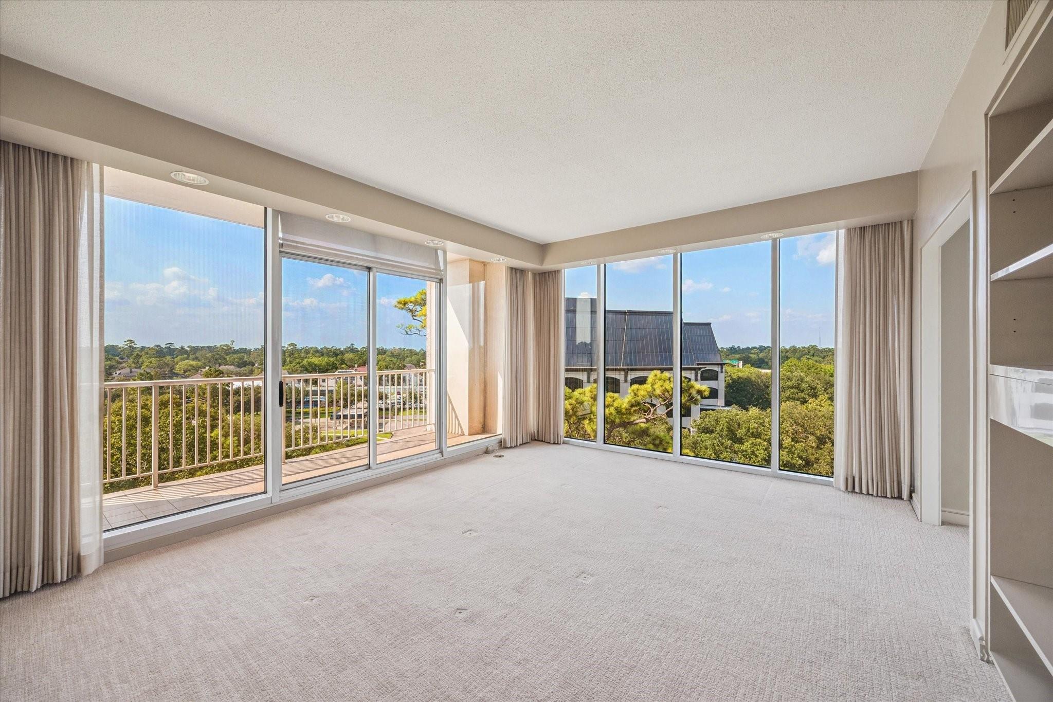 121 N Post Oak Lane # 701
