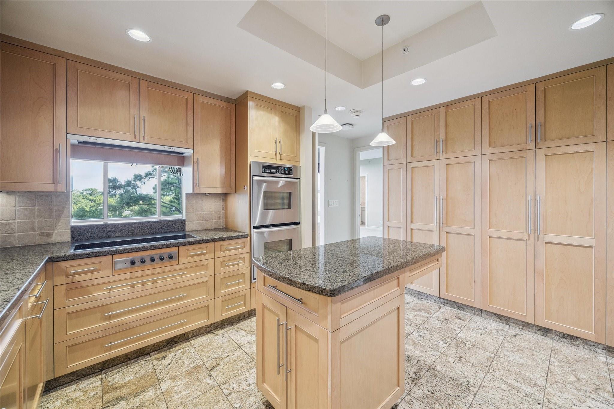 121 N Post Oak Lane # 701