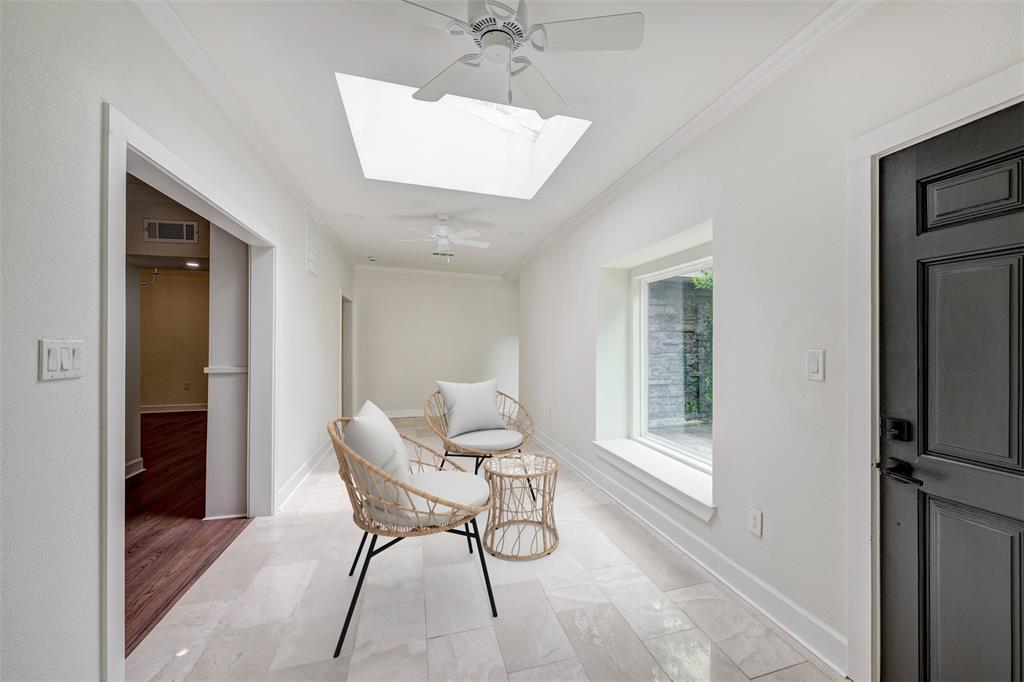 3071 Locke Lane