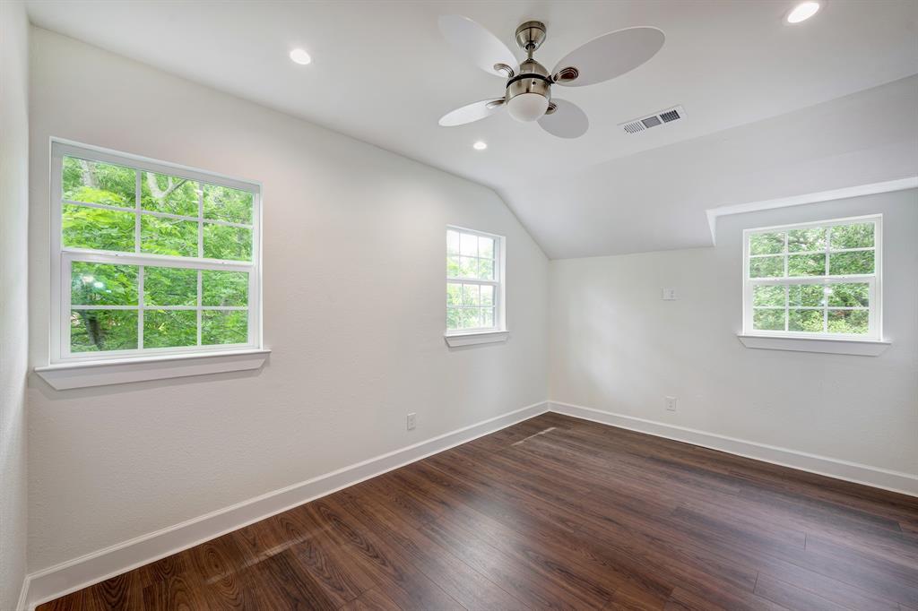 3071 Locke Lane