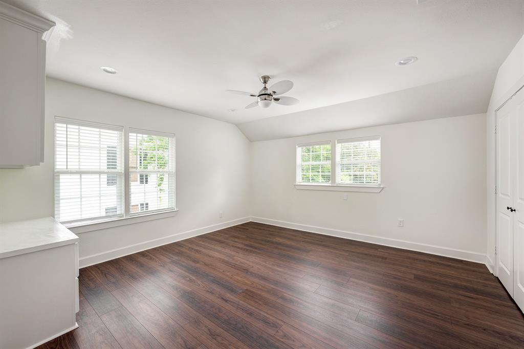3071 Locke Lane