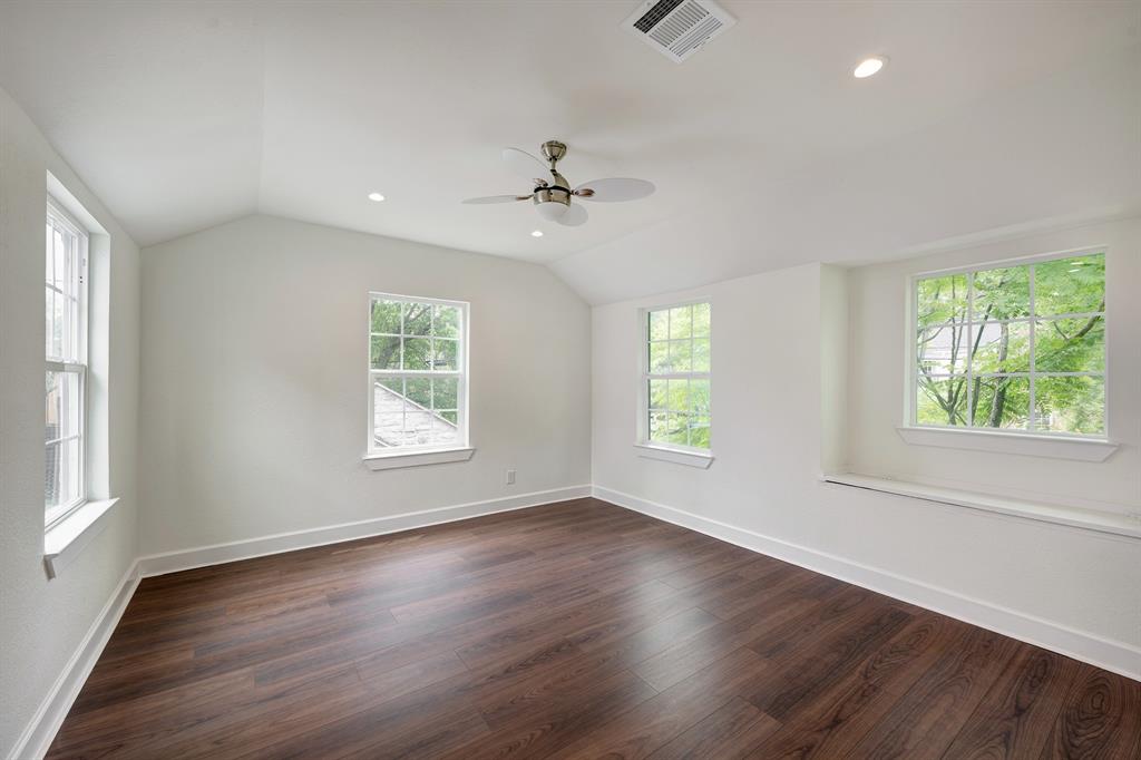 3071 Locke Lane