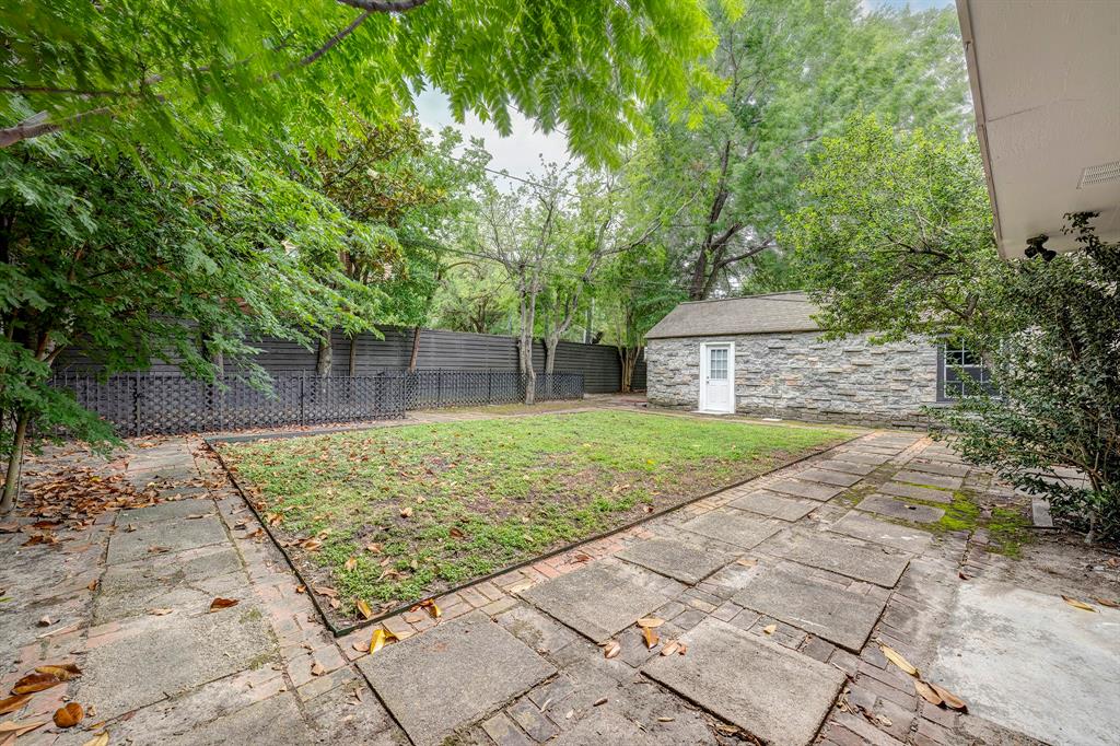 3071 Locke Lane