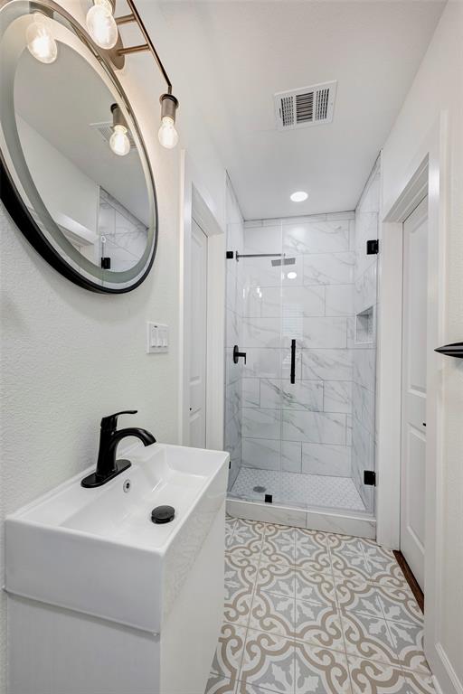 3071 Locke Lane