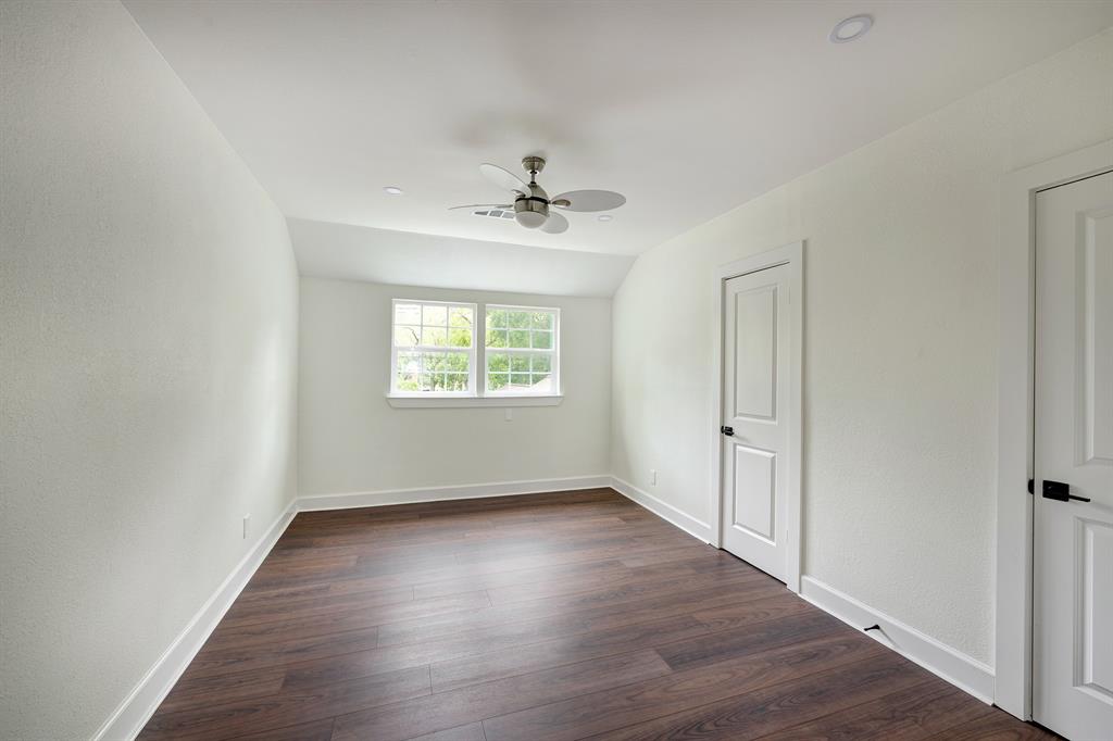 3071 Locke Lane