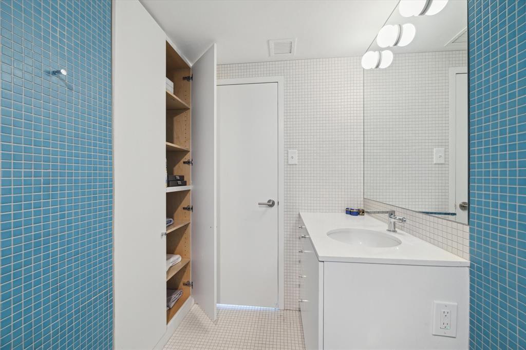 2701 Westheimer Road # 6D