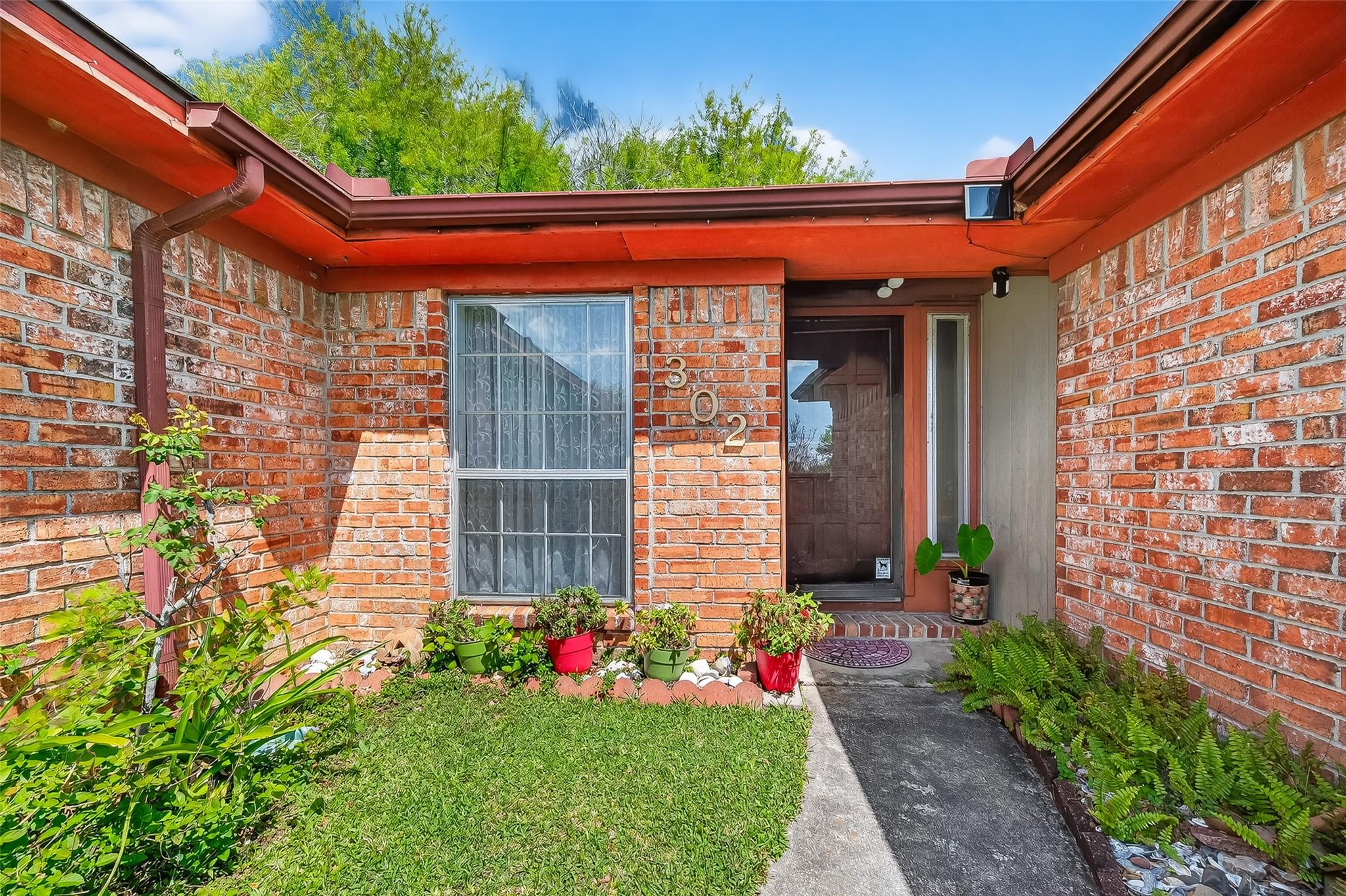 302 Windward Drive