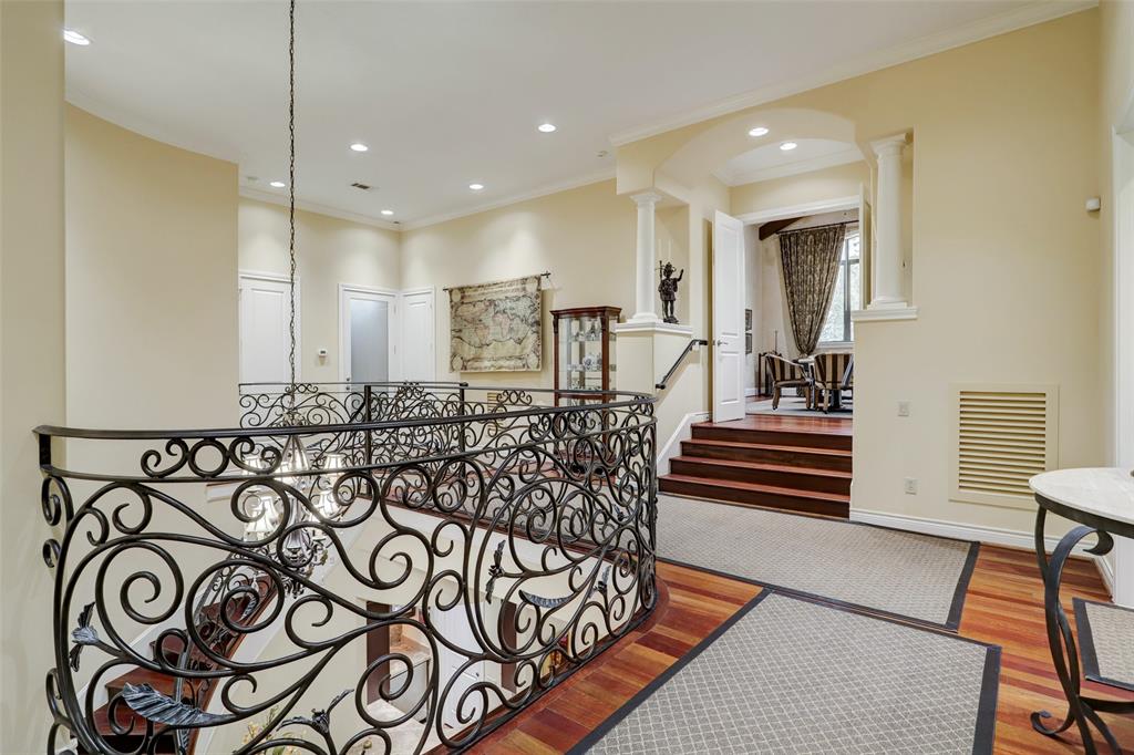 318 Pine Shadows Drive