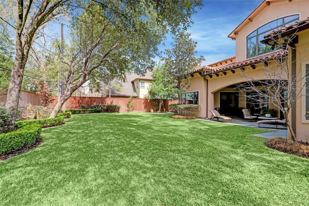 318 Pine Shadows Drive