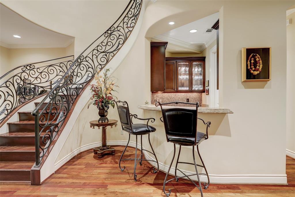 318 Pine Shadows Drive