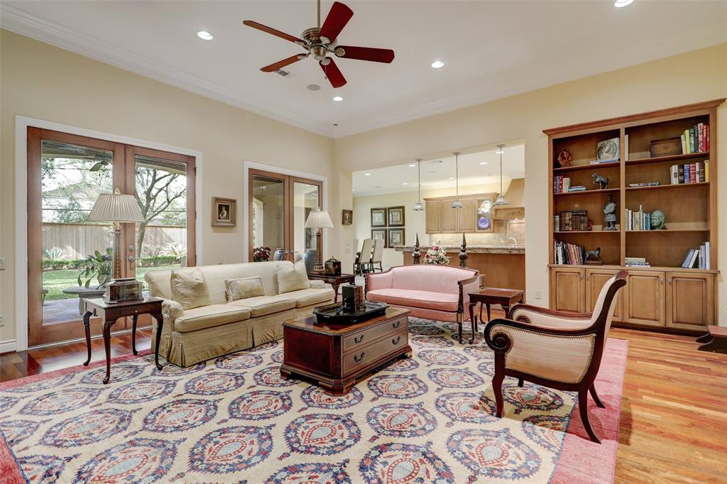 318 Pine Shadows Drive