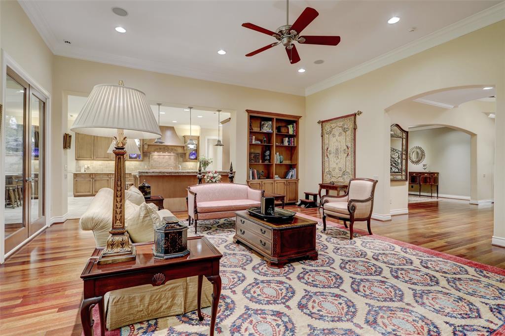 318 Pine Shadows Drive