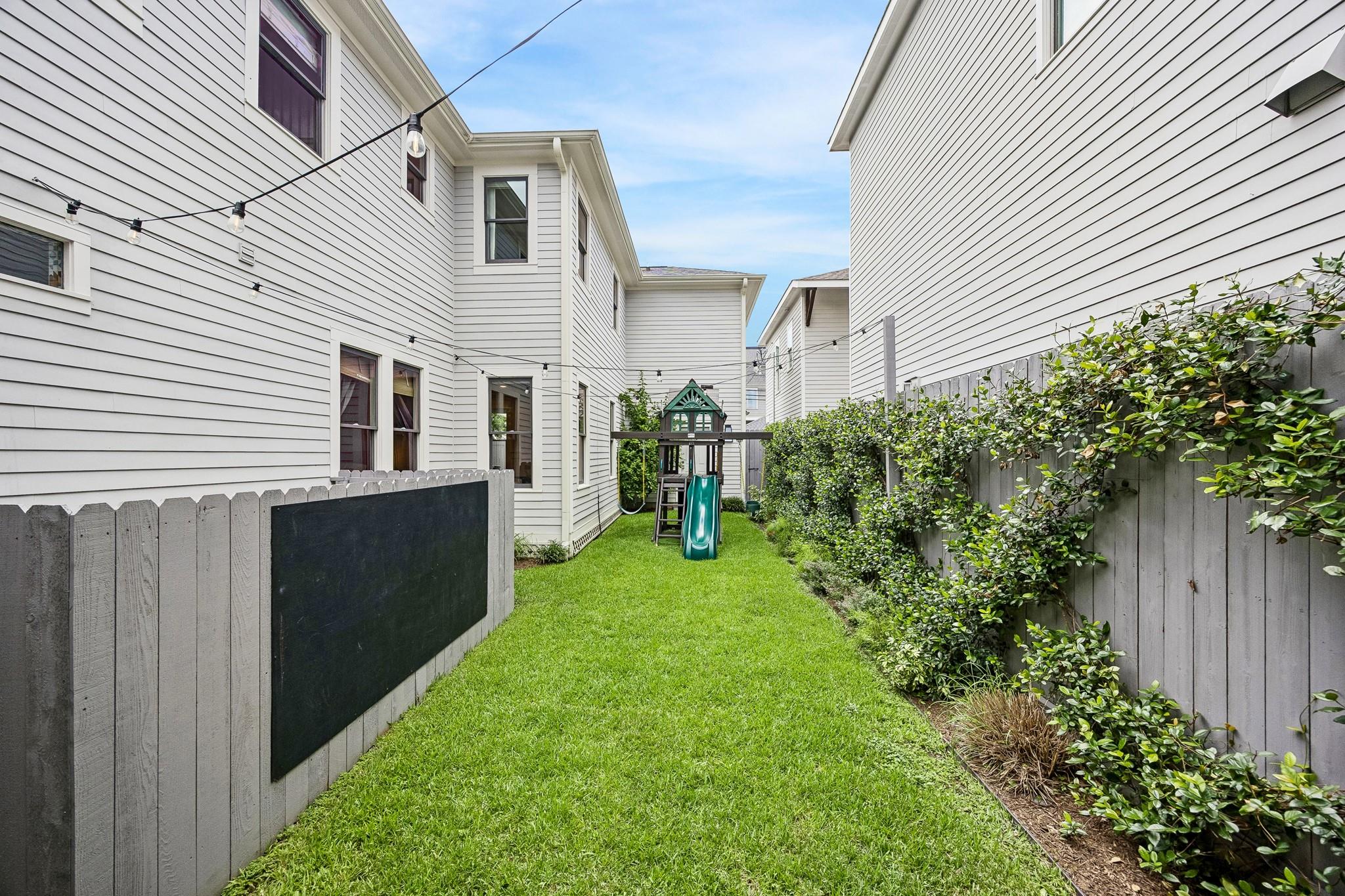 335 W 23rd Street