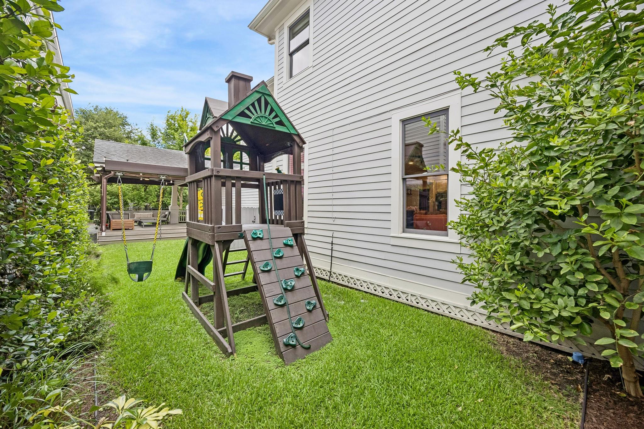 335 W 23rd Street