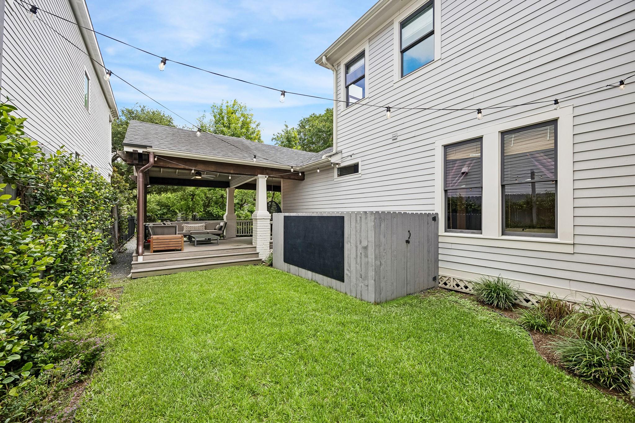 335 W 23rd Street