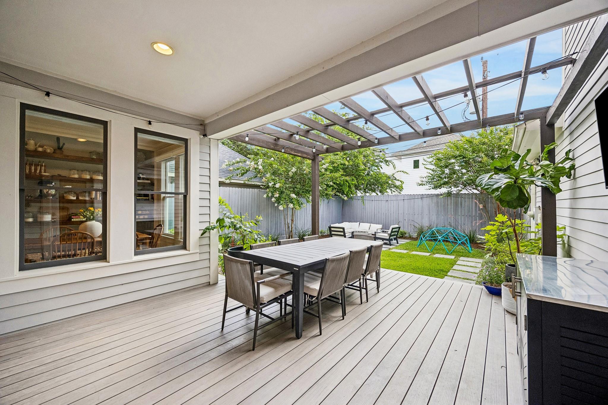 335 W 23rd Street