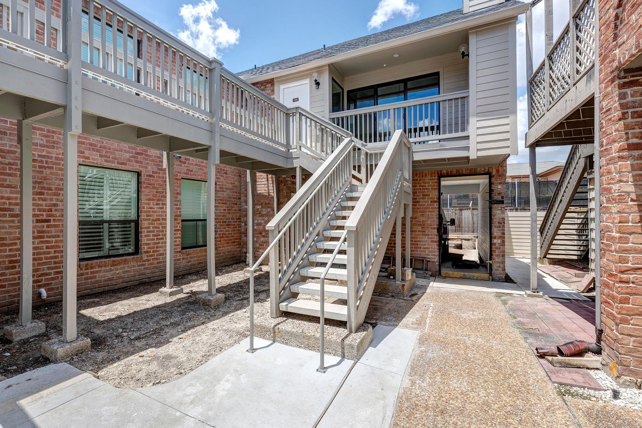 2829 Timmons Lane # 206