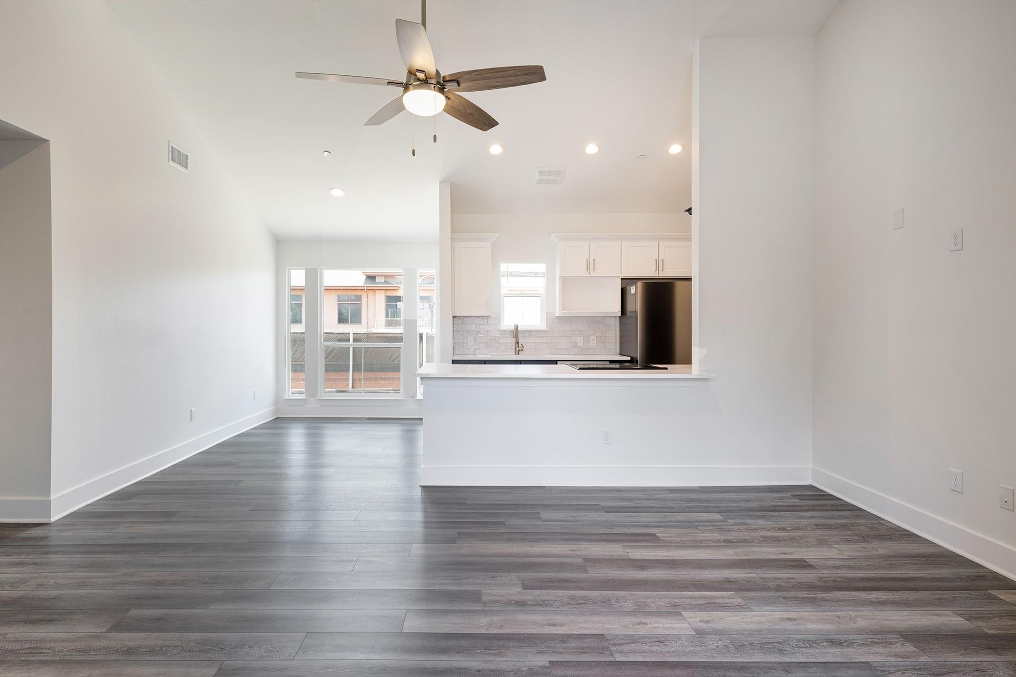 2829 Timmons Lane # 206