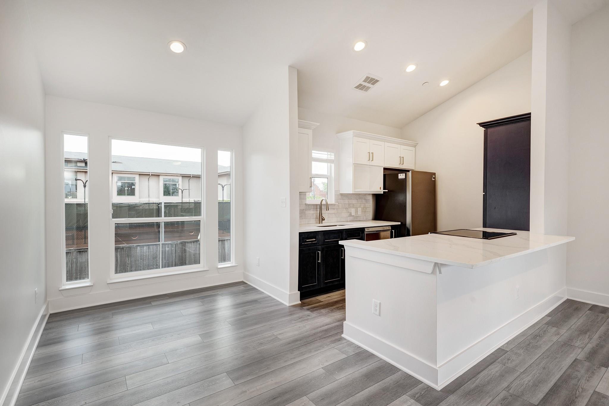 2829 Timmons Lane # 206