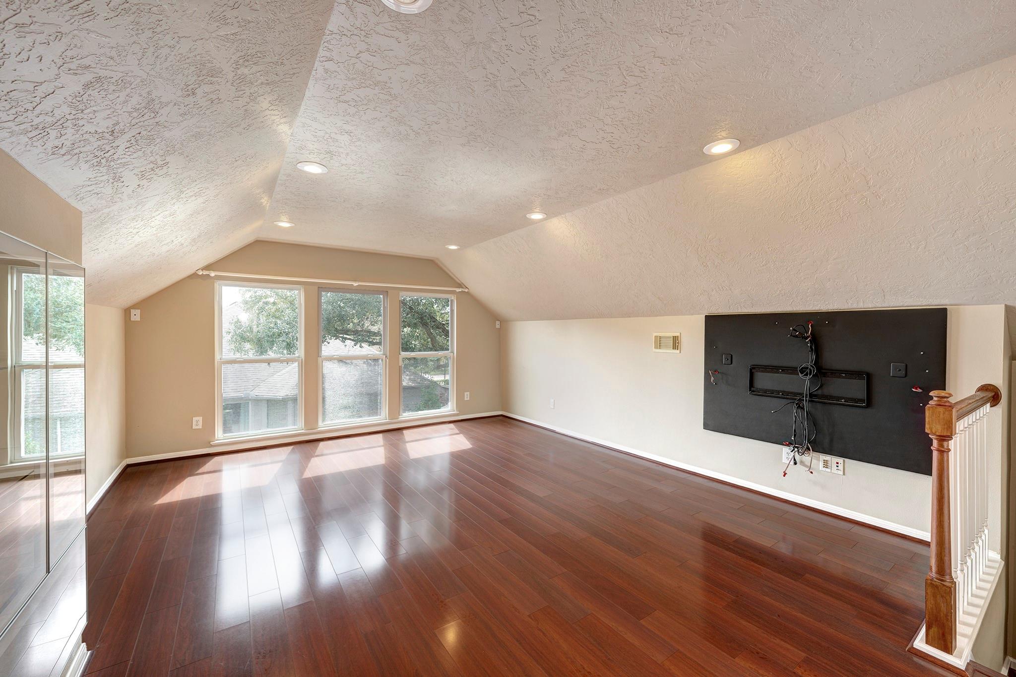 7019 Lawler Ridge