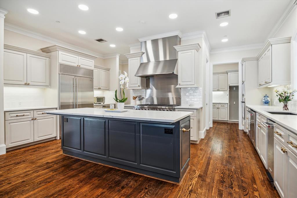 200 Mulberry Lane