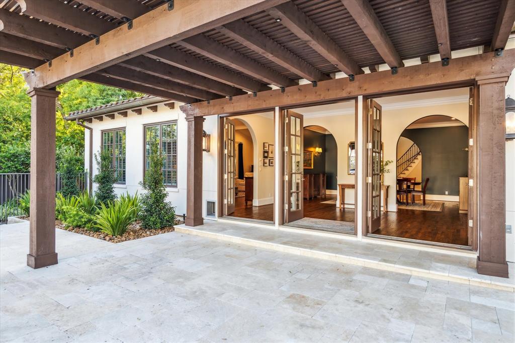 200 Mulberry Lane