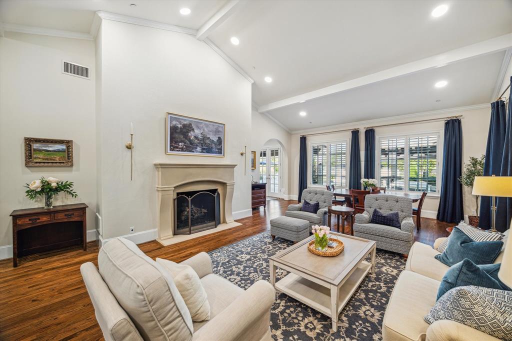 200 Mulberry Lane