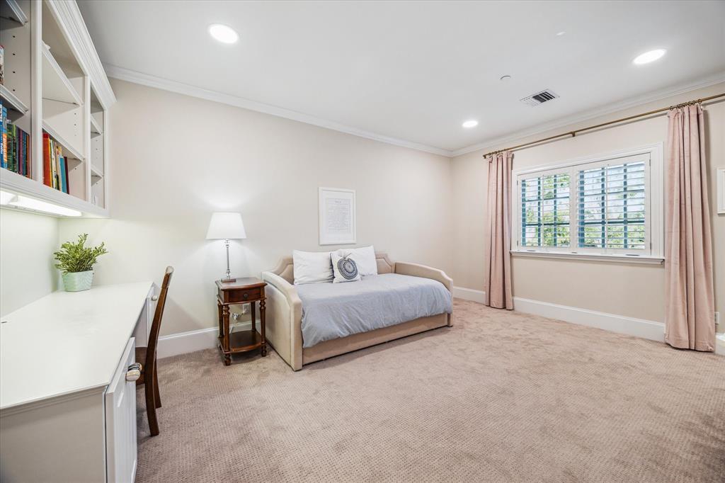 200 Mulberry Lane