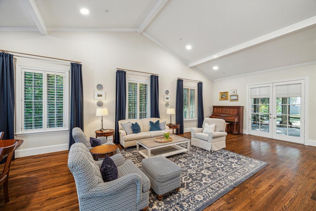 200 Mulberry Lane