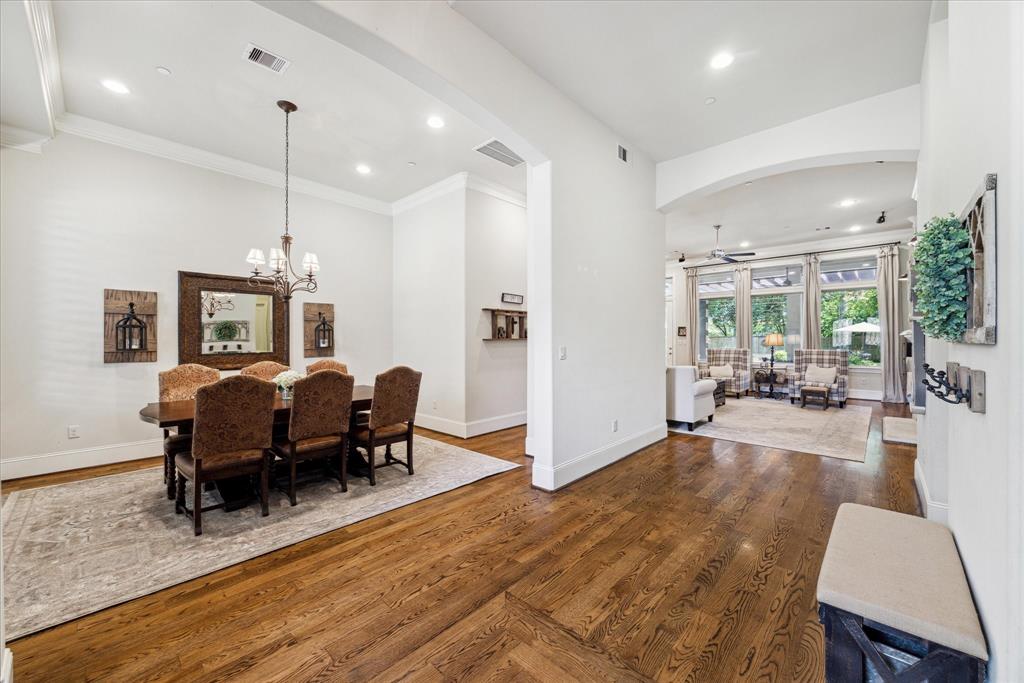 8827 Cavell Court