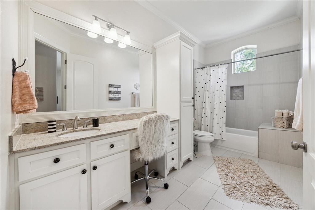8827 Cavell Court