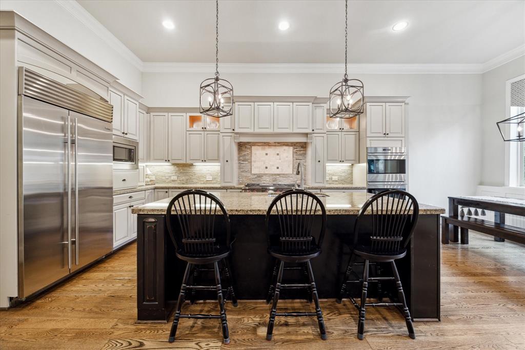 8827 Cavell Court