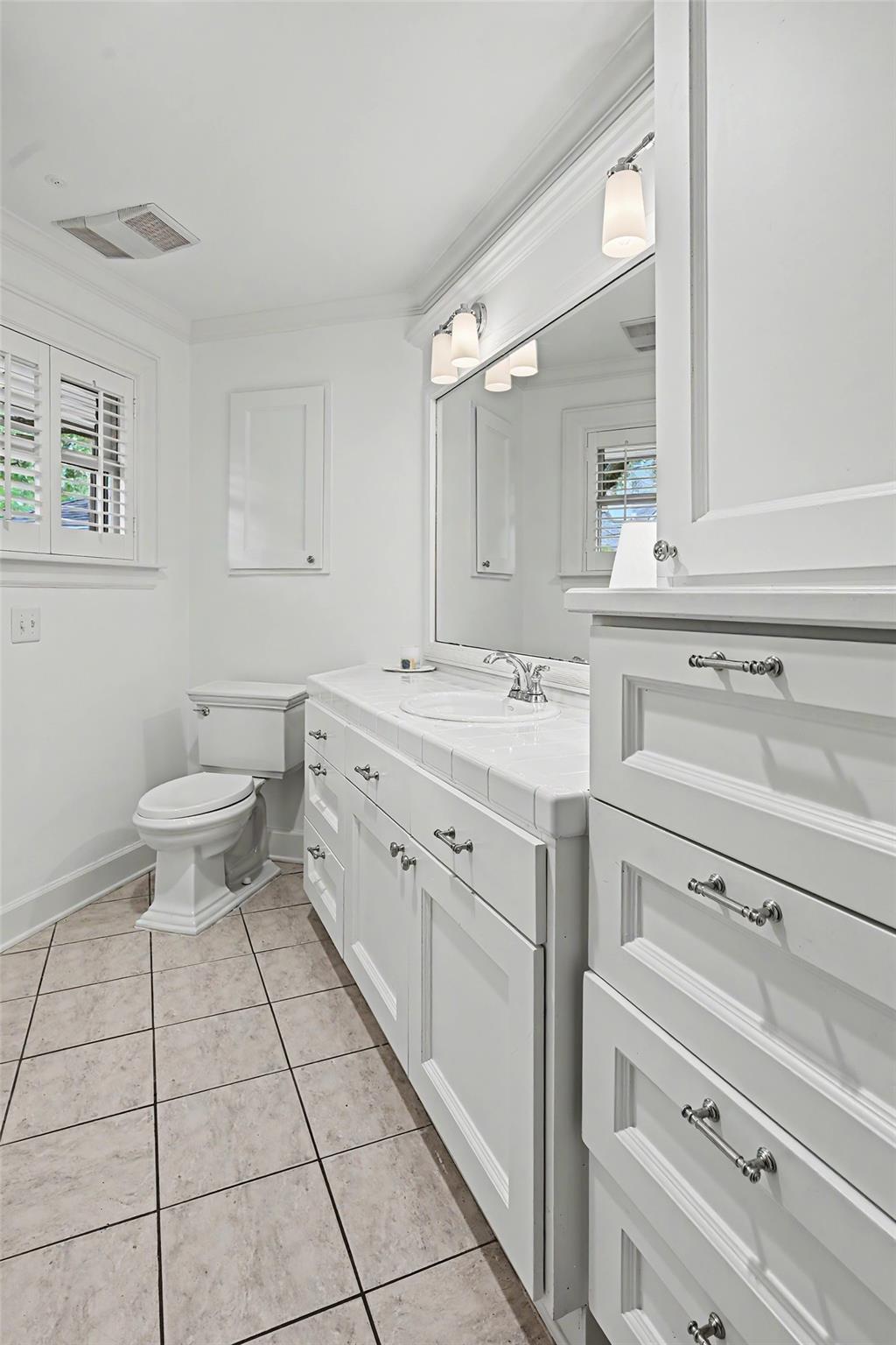 5623 Overbrook Lane