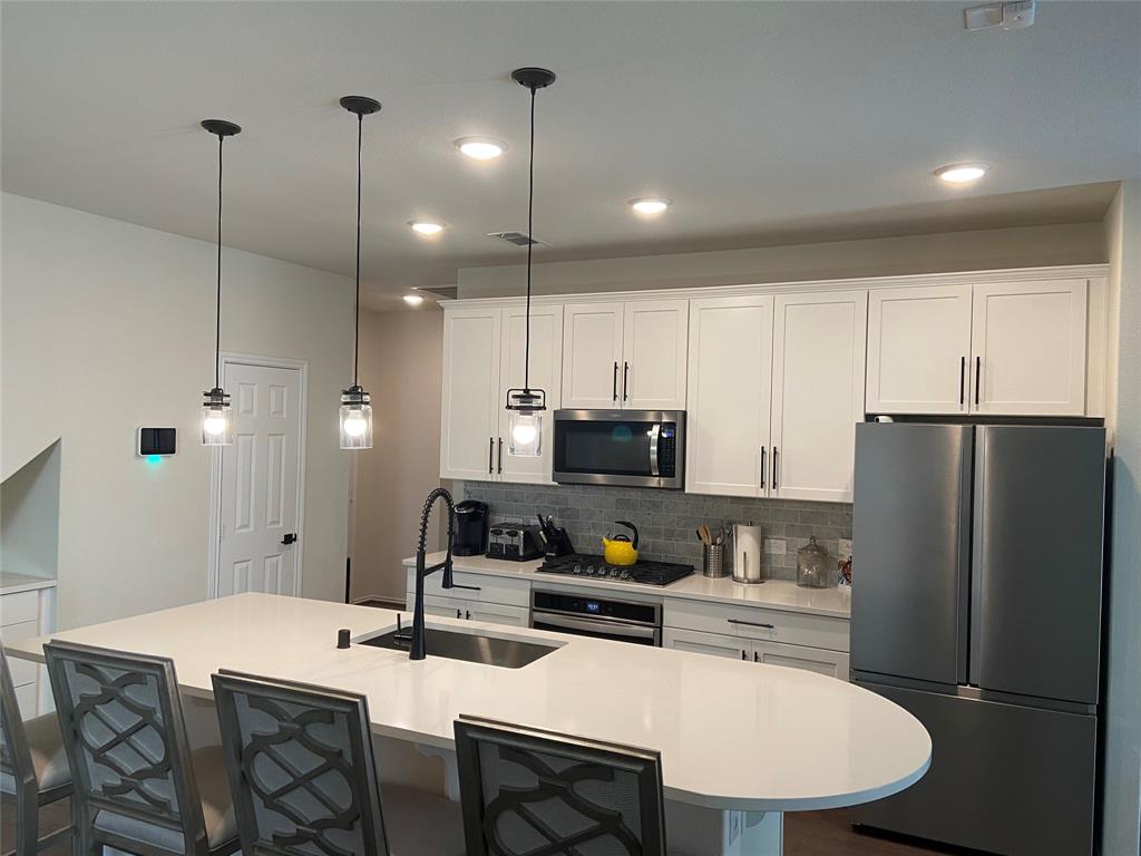 4007 Starbright Street