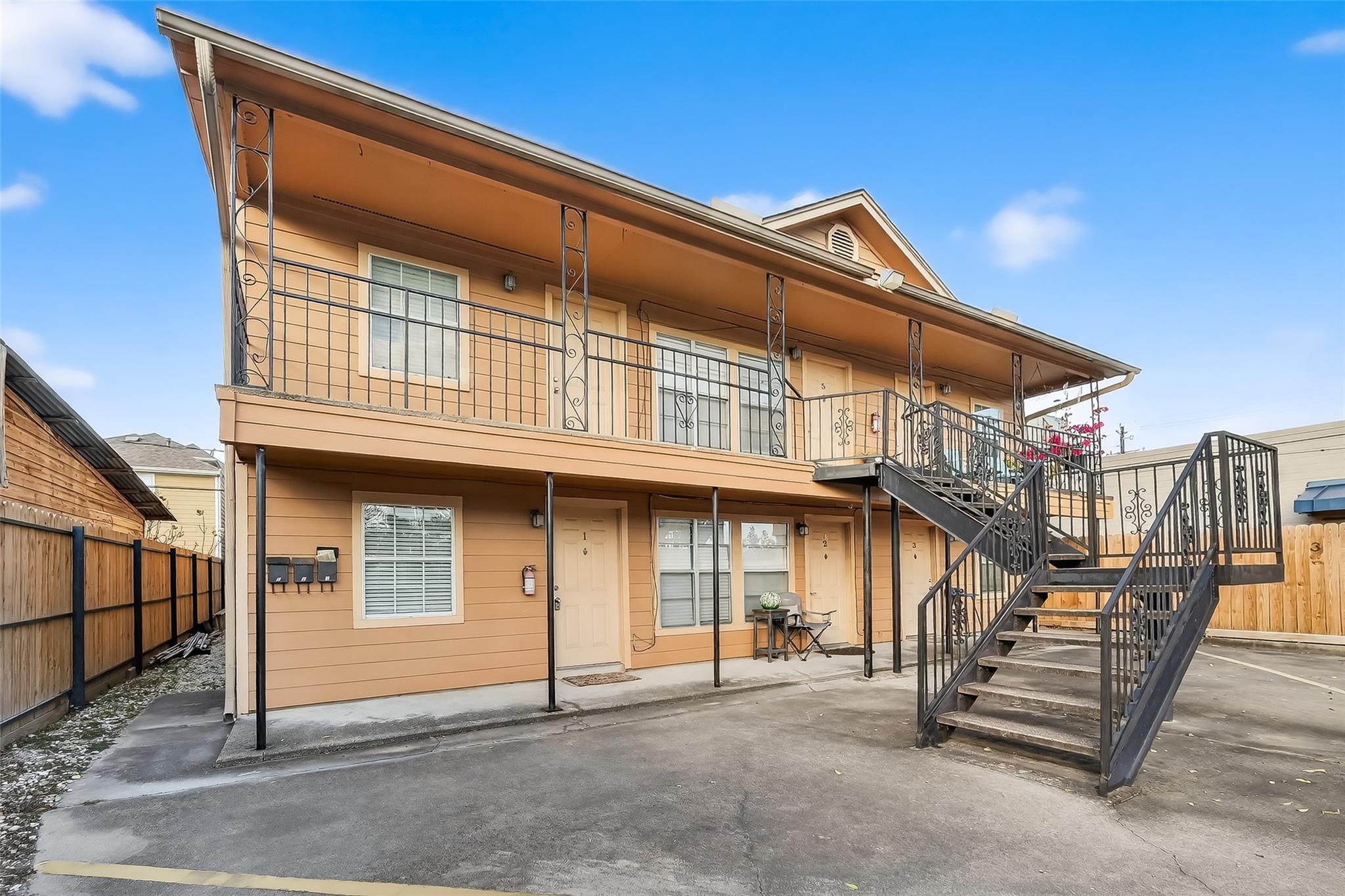 115 Aurora Street # 1