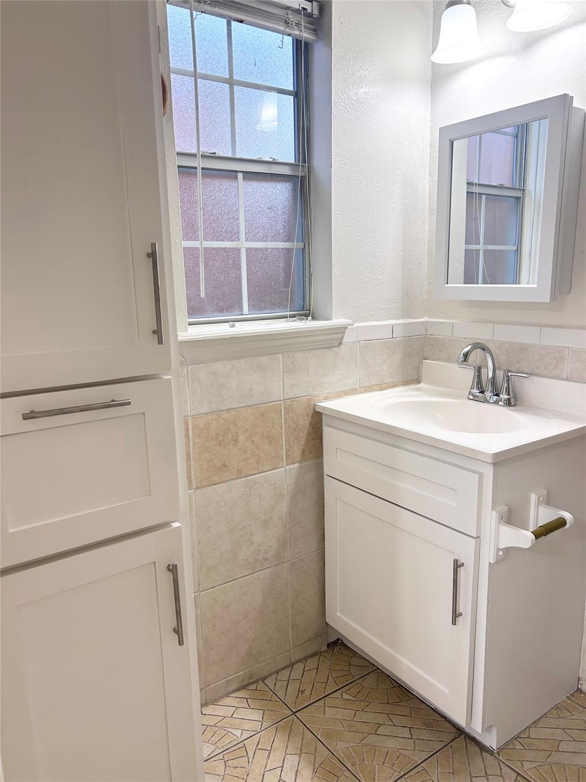 115 Aurora Street # 1