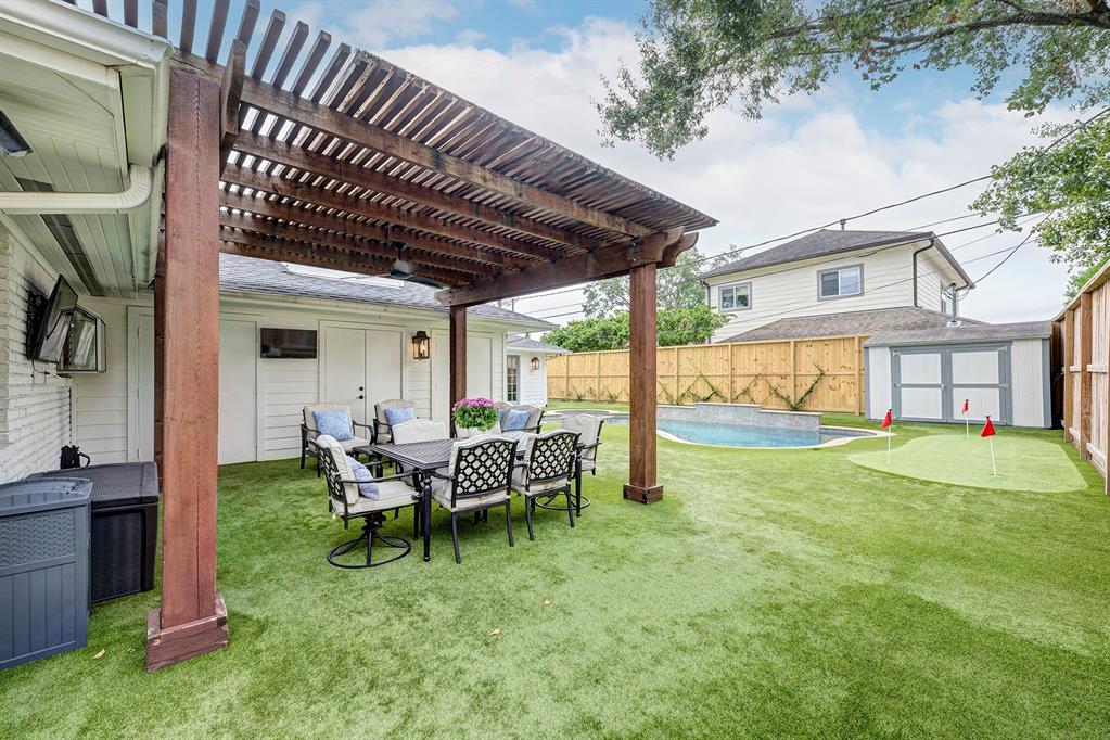 6213 Meadow Lake Lane
