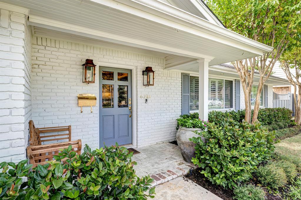 6213 Meadow Lake Lane