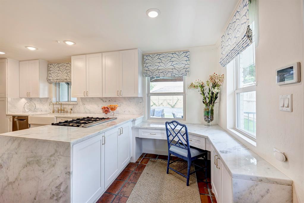 6213 Meadow Lake Lane