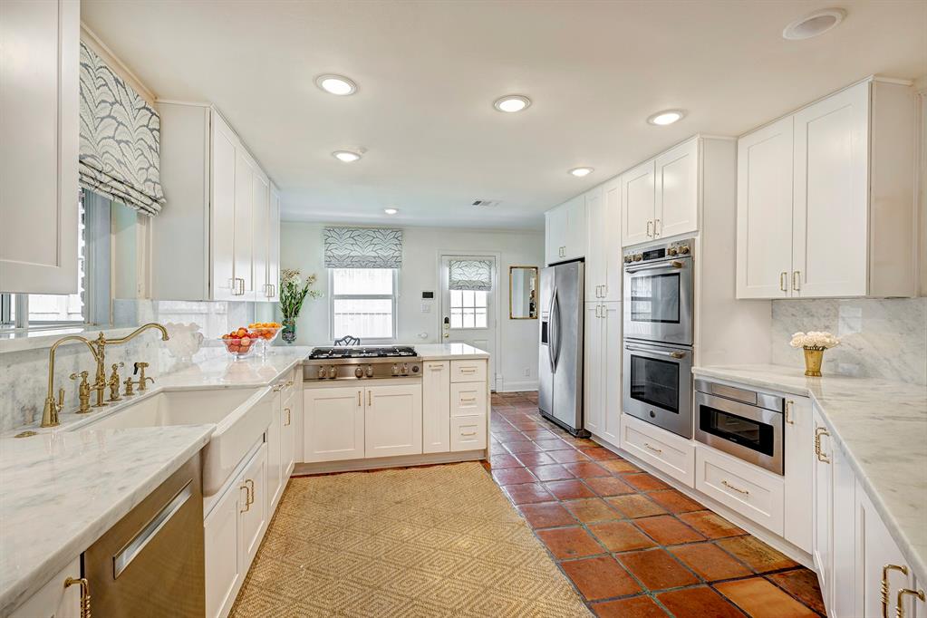 6213 Meadow Lake Lane