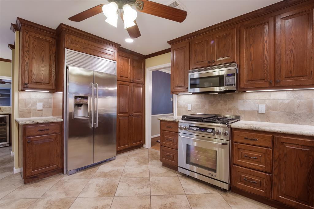 655 W Forest Drive