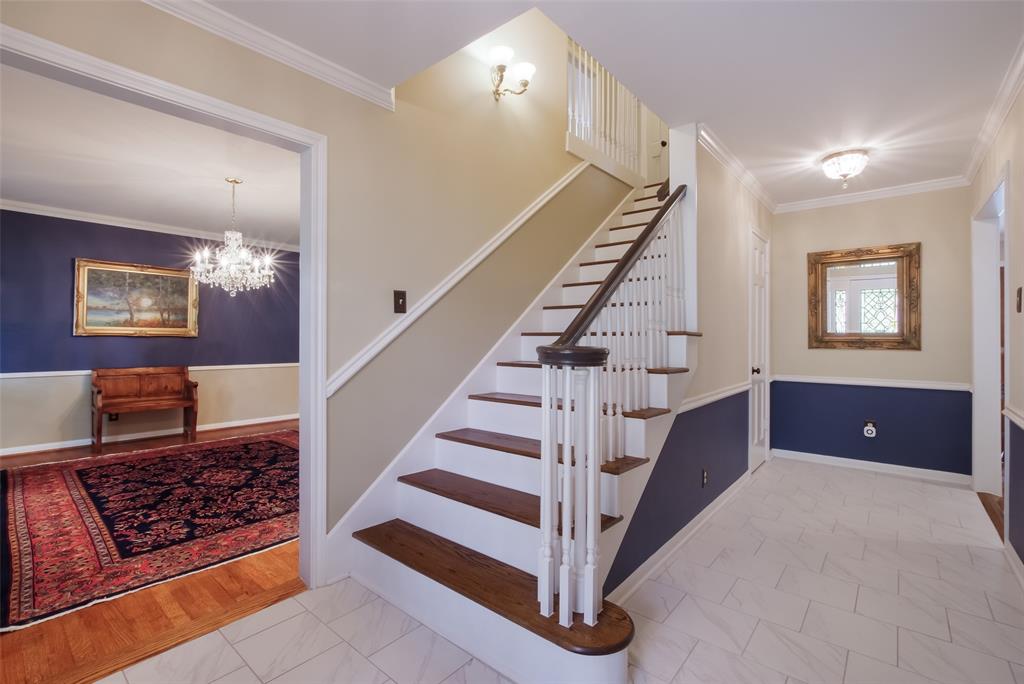 655 W Forest Drive