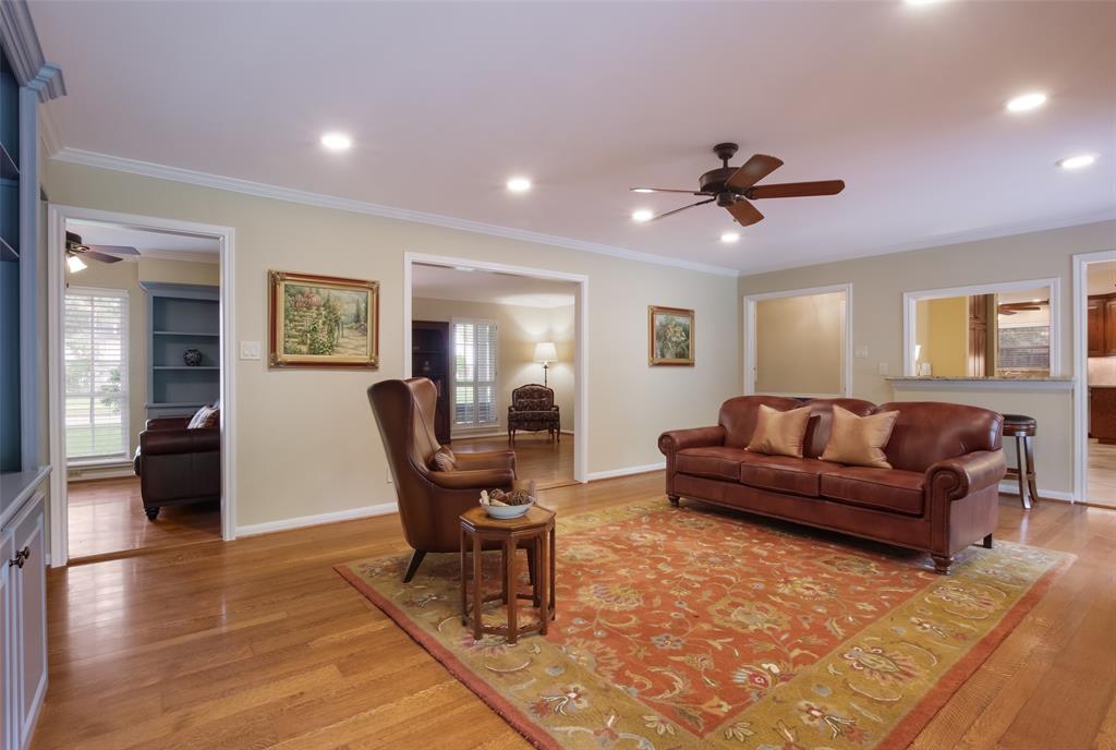 655 W Forest Drive