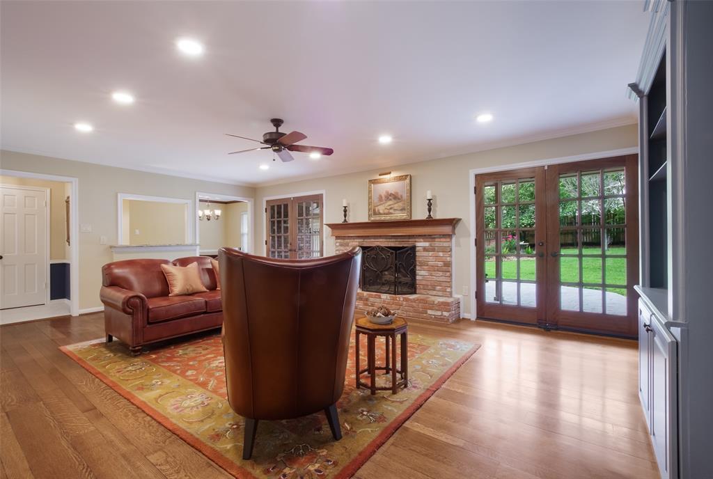 655 W Forest Drive