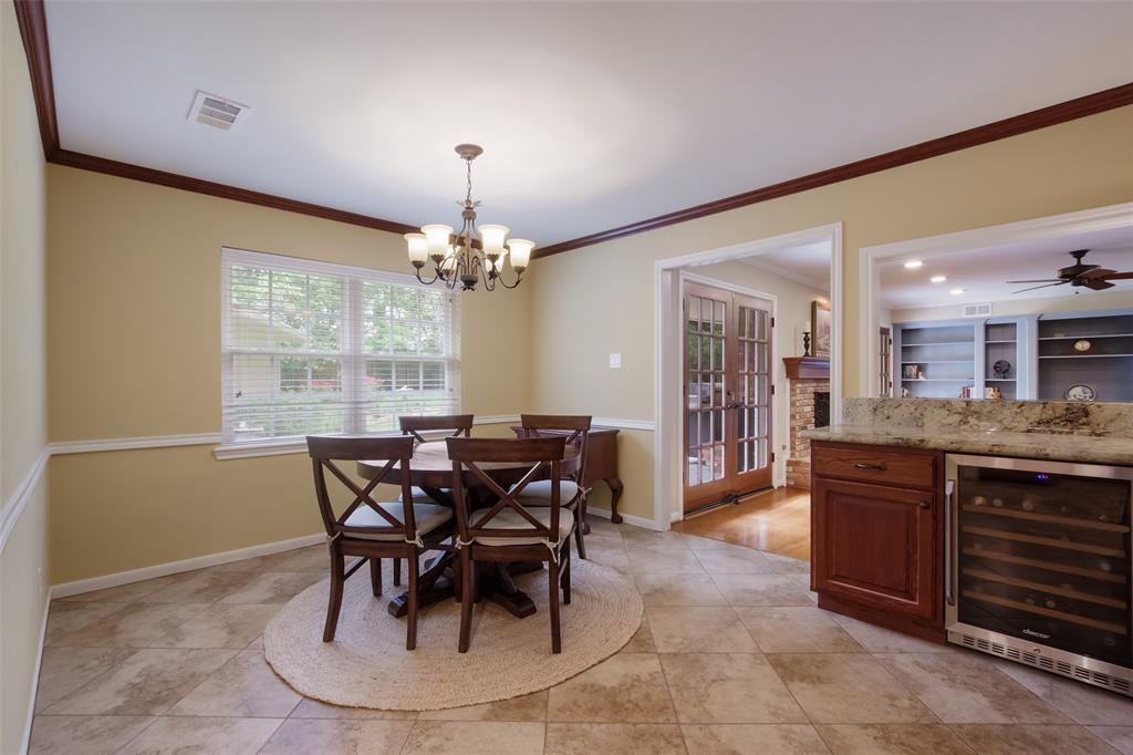 655 W Forest Drive