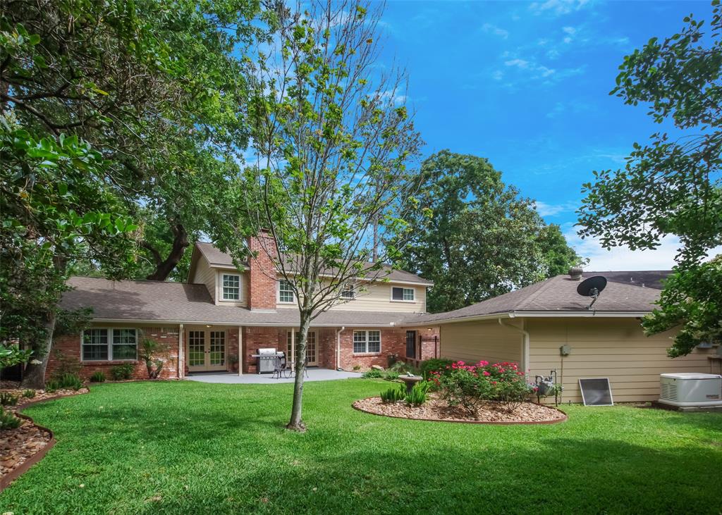 655 W Forest Drive