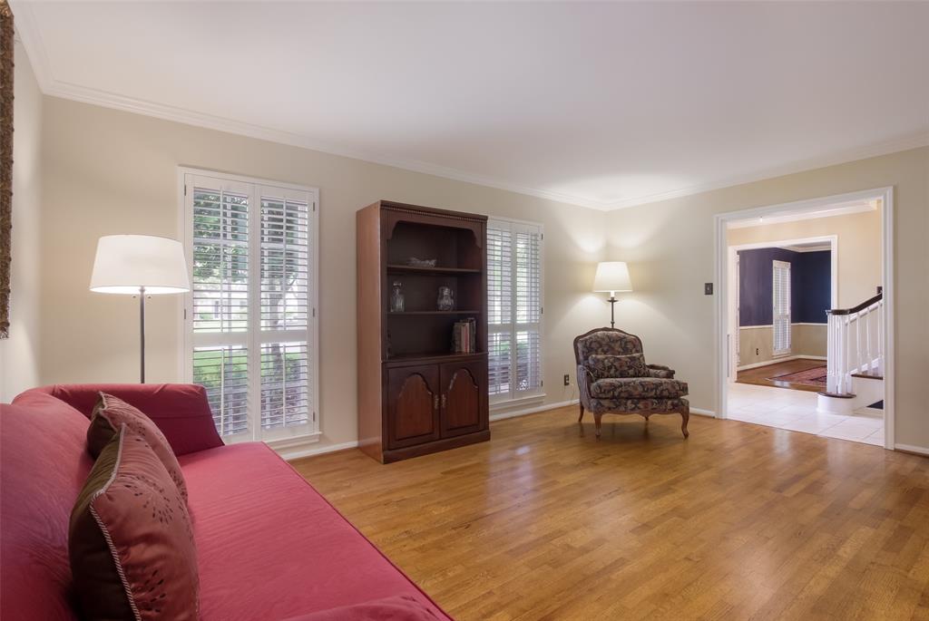 655 W Forest Drive