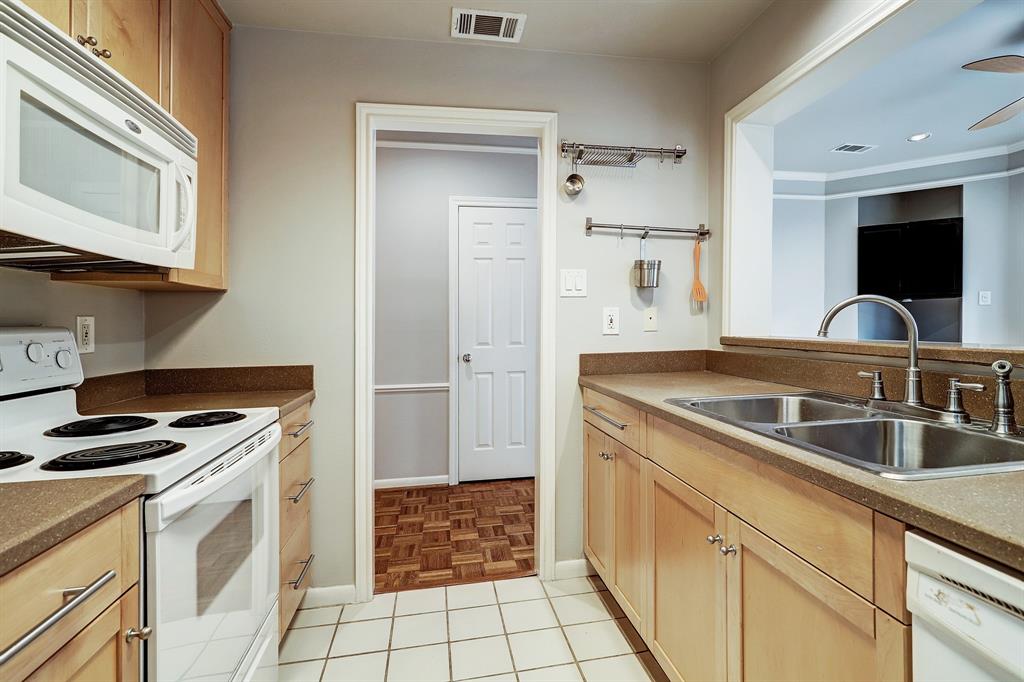 1211 Jackson Boulevard # D